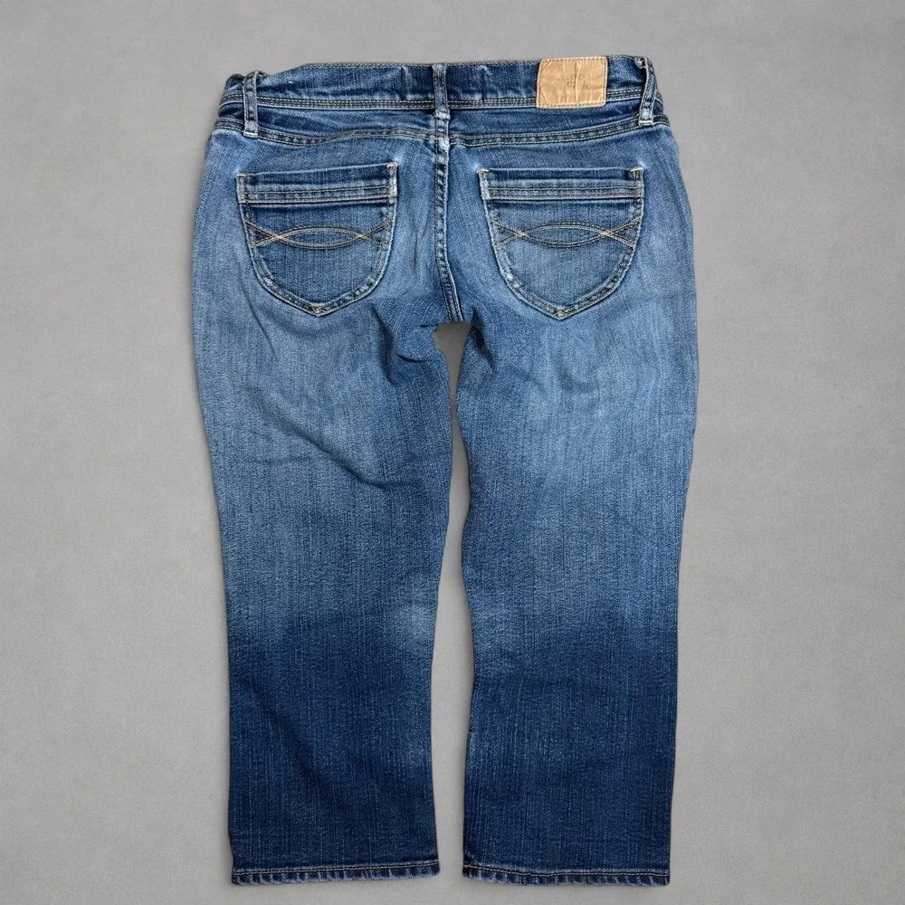 Abercrombie & Fitch Medium Wash Stretch low rise Capri Jeans Women's Size 00 Y2K